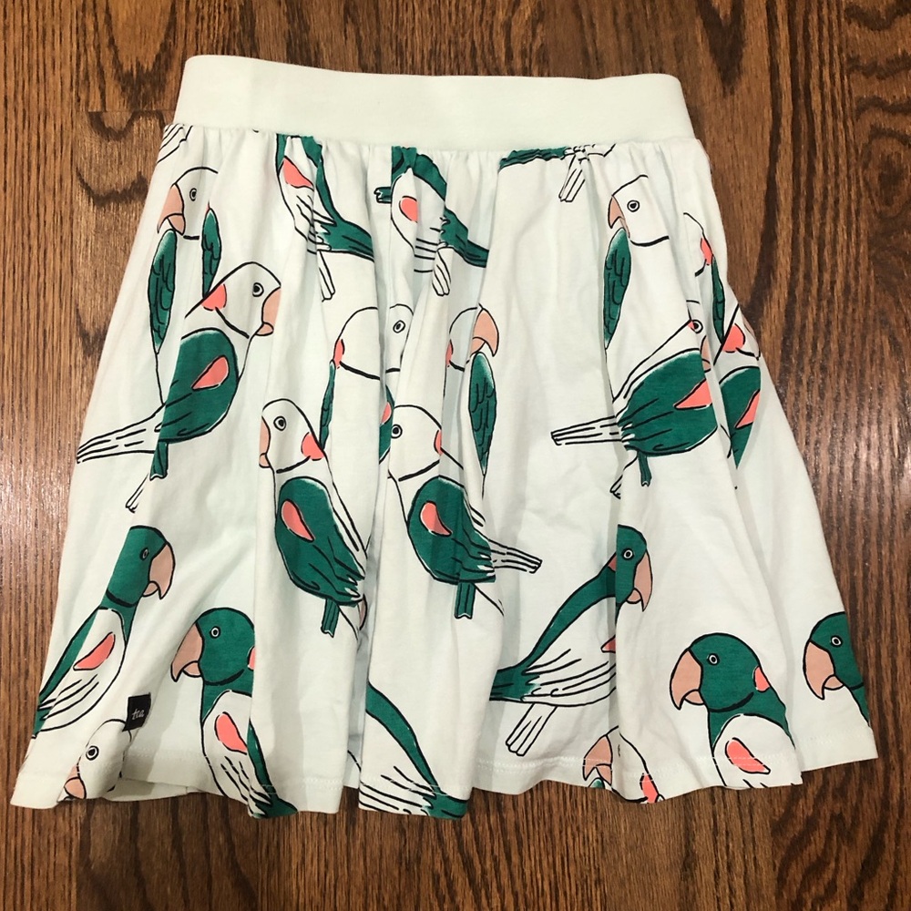 Tea Collection skort in parrot print 8 - Picture 2 of 3